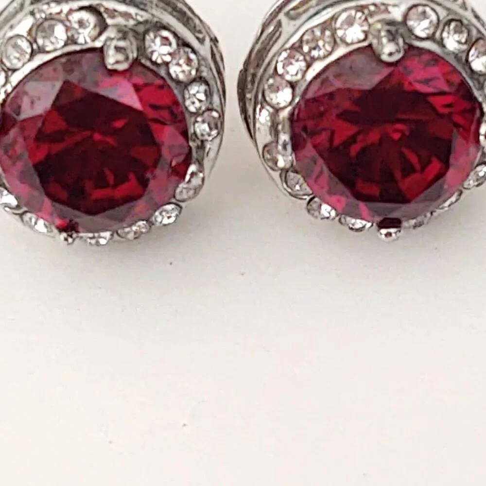 Faux ruby and diamond stud earrings - Picture 9 of 9